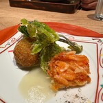 日本料理 徳専 - ⚫︎カニクリームコロッケ、揚げた生桜エビ、こしあぶらとギョウジャニンニク