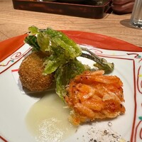 日本料理 徳専 - ⚫︎カニクリームコロッケ、揚げた生桜エビ、こしあぶらとギョウジャニンニク