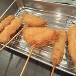 Kushikatsu Wansaka - 豚肉・玉葱・牛肉