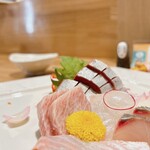 Washu Dokoro Basara - マグロのサシの入り方なんて
                      霜降り牛肉そのもの