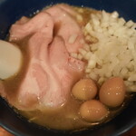Yokohama Heti Kan - 煮干蕎麦（肉・タマネギ増し、うずら味玉）