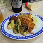 あじ盛食堂 - 揚げ物の惣菜