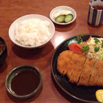 Tonkatsu Ando Suteki Okada - とんかつ定食 \1,050