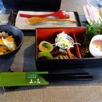山乃気 - セットのサラダ＆前菜＆スープ