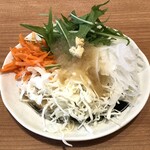 菜々家 - サラダ（玉ねぎ、キャベツ、人参、水菜）