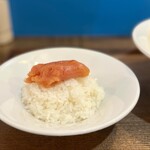 むかん 初台 - 豚骨ラーメン（明太子一本乗せご飯付き）
      セットで1,000円