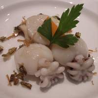 重慶飯店 麻布賓館 - イカとホタテの塩炒め