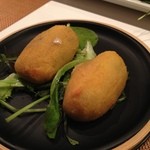 レンゲ - 薫製した牡蠣のクリームコロッケ（800円）