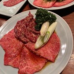 焼肉 肉どうし 北浜本店 - 