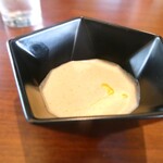 Qumoi - 里の原木しいたけのスープ