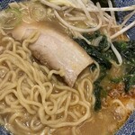 大鷹ラーメン - 醤油豚骨味 普通に美味しい