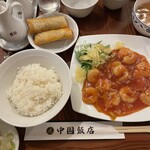 Yokohama Chuu Kagai Chuugoku Hanten - 見た目は美味しそう(?)