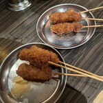 立呑み えりちゃん - 串かつのミソ味とソース味