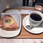 ドトールコーヒーショップ - クロックムッシュとコーヒー