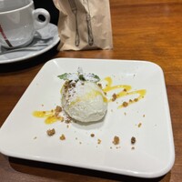 パージナ イタリアン ファイアワークス プラス カフェ ～薪焼きイタリアンとワイン～ - 