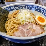 Tsukemen Akiyama - 「つけ麺(小盛り)」の麺をアップで‥