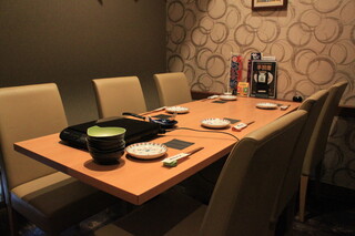 Motsunabe Yamashou - 1階テーブル個室6名様まで