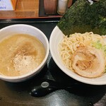 福ちゃんらーめん - 料理写真:本気のつけ麺。スープが無駄に多い