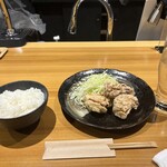 Kushimatsu - 唐揚げ定食の鶏の唐揚げ塩もも肉