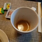 Leonardo Royal Hotel Edinburgh Haymarket - 大きいカップのエスプレッソ。