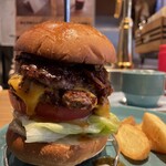 BURGERS REPUBLIC - 『HOME MADE BACON DOUBLE CHEESE BURGER¥1,705』 ※lunch drink付