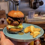 BURGERS REPUBLIC - 『HOME MADE BACON DOUBLE CHEESE BURGER¥1,705』 ※lunch drink付