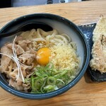 うどん そわか - 料理写真:肉玉まぜうどん＋ちくわ天