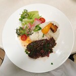 キハチ 青山本店 - 牛肉のステーキごはん紫蘇の実アンチョビソース