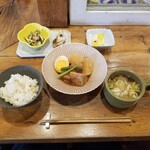 246629906 - Aランチ