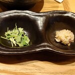 Menya Sugou - スープ割りに付いてくる三つ葉と五穀米？