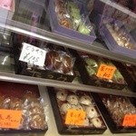 辰巳家 - さまざまな種類の和菓子