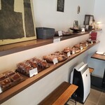 パティスリーグラム - ウォールディスプレイ（焼菓子）