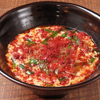 辛味不止於此！雞骨高湯的深厚風味「辛麵」也非常推薦◎