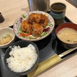 和食処 しん - とり唐甘酢あん定食（¥1100）