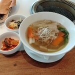 Pyompyon sha - 盛岡温麺のランチセット(ミニビビンバランチ) 1430