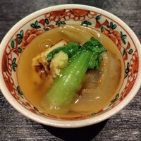 Restaurant Yaku - 〜大社漁港より出雲の魅力〜
                大社漁港黒鮑　ふかひれ　揚げ筍　出雲椎茸
