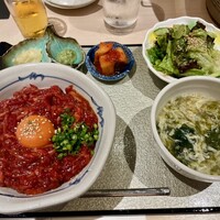 牛刺しと焼肉 仔虎 クリスロード店 - 