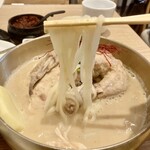 Kankoku Kateiryouri Suryon - 柔らかい麺