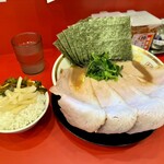 麺屋 旭 - 燻製チャーシューメン(中) 1200円、ライス食べ放題 100円