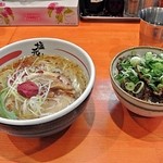 塩元帥 - 梅塩ラーメンどて丼セット