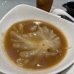 中国料理 旬輝 - 見よ！このフカヒレのデカさ!