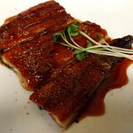 三ちゃん食堂 - うなぎ蒲焼 800円(税込)(2024年5月13日撮影)