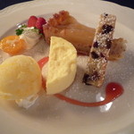 ル・ポットフー - デザート盛り合わせ