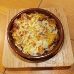 食堂兼居酒屋 コッテロ - トリッパとチョリソーのトマトチーズ焼き