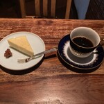 Kusamakura - 自家製ケーキ(チーズ)+珈琲(ブレンド) こいめ