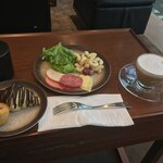 Cathay Pacific Lounge Bangkok - 