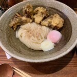 踊るうどん - まいたけ天温玉生じょうゆ①