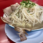 Ramen fuku - 特製ラーメン（850円）
                        チャーシュー垂れてる！