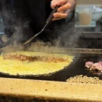 Okonomiyaki Momiji - (｡º∀º) ۶)))  やっぱり「とん平」うまそう！！！！