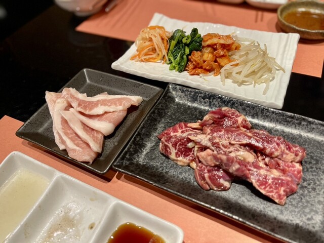 焼肉KURO⑤（クロゴ） - 盛（焼肉）の写真